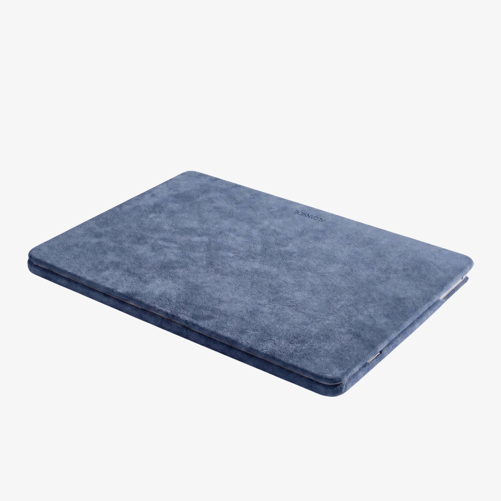 Alcantara MacBook Pro & Pro Max Cover - For 14 inch (2021 - 2025) - Ocean Blue - Alcanside