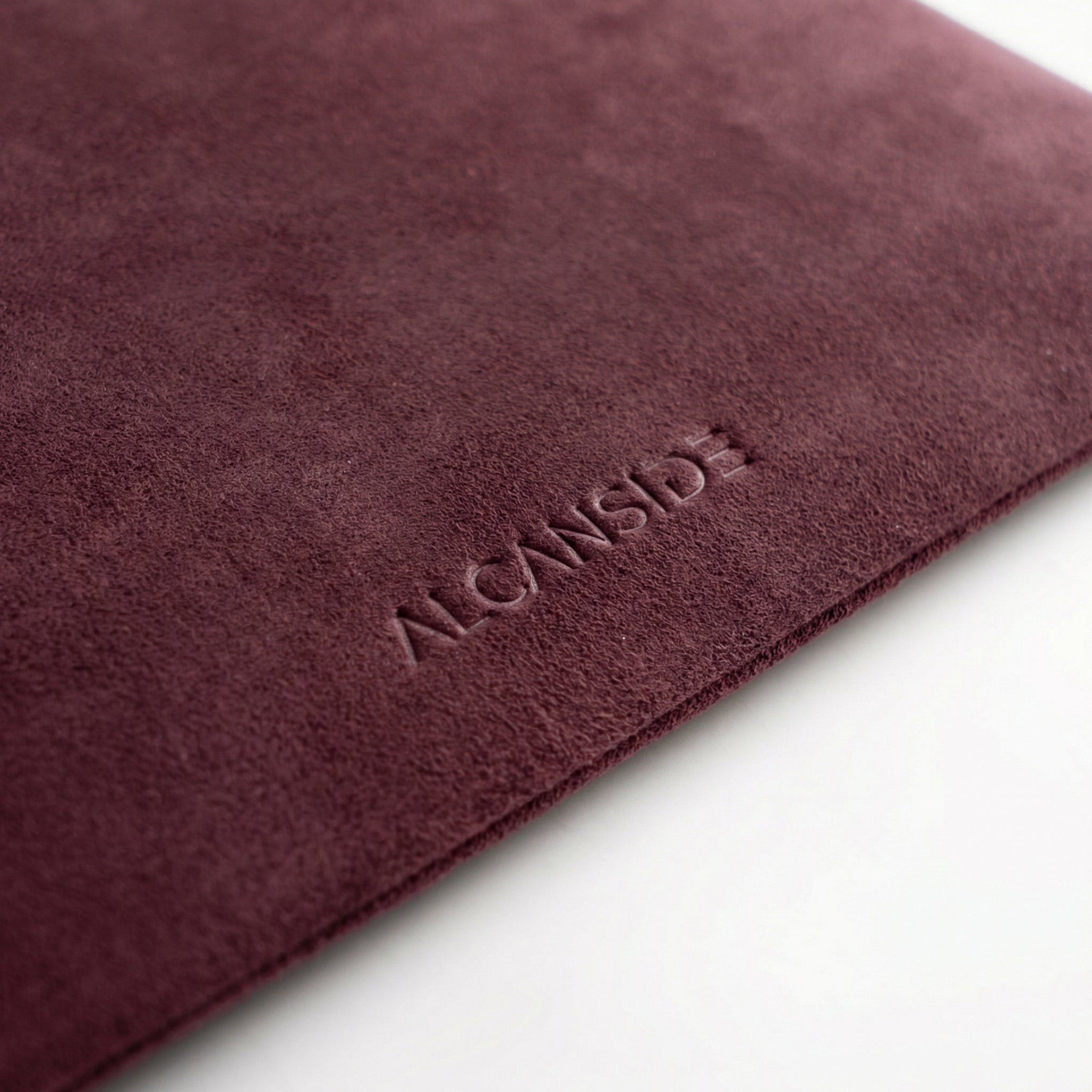 Alcantara Pouch - Wine Red - Alcanside